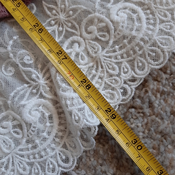 MIA+TESS - Beautiful Waffle Textured Long Tunic With White Lace Trim - Size: L - Picture 9 of 9